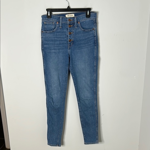 Madewell 10” High Rise Skinny Jeans in Dewitt Wash - Picture 2 of 11